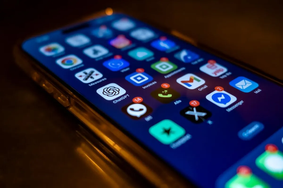 What mobile, app, and adtech teams Should Know About mollygram.com