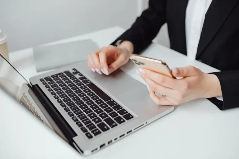 Why Device Compatibility Matters Before Installing Software